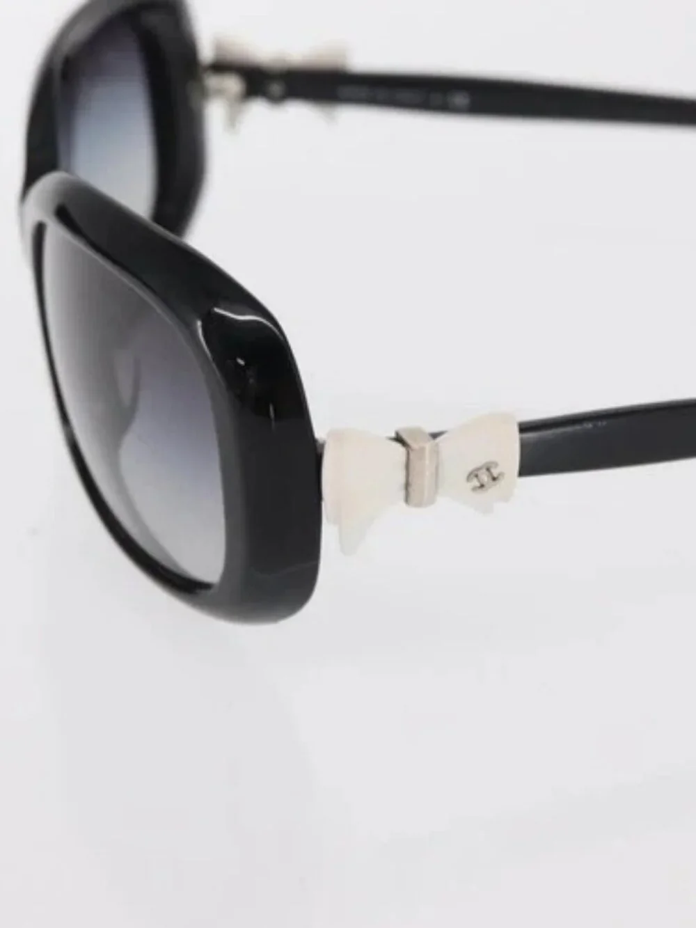 CHANEL Sunglasses plastic Black CC Auth ka1827